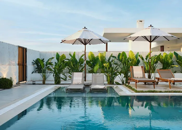 Villa Ashta / Minimal