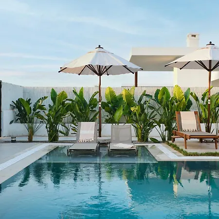 Villa Ashta / Minimal