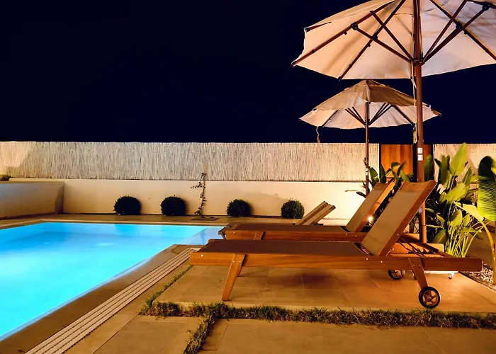 Villa Ashta / Minimal